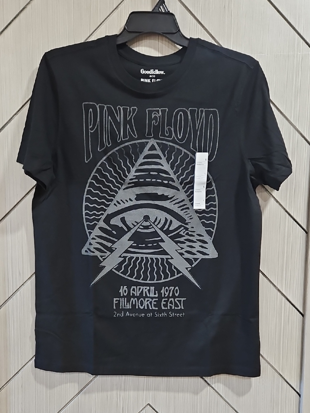 Goodfellow & Co Black Pink Floyd Concert Graphic Tee